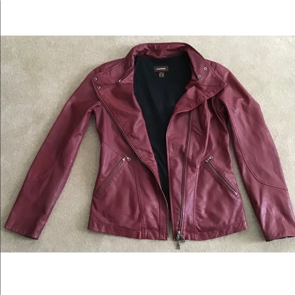 Ladies Danier genuine Leather Jacket. - Picture 2 of 3